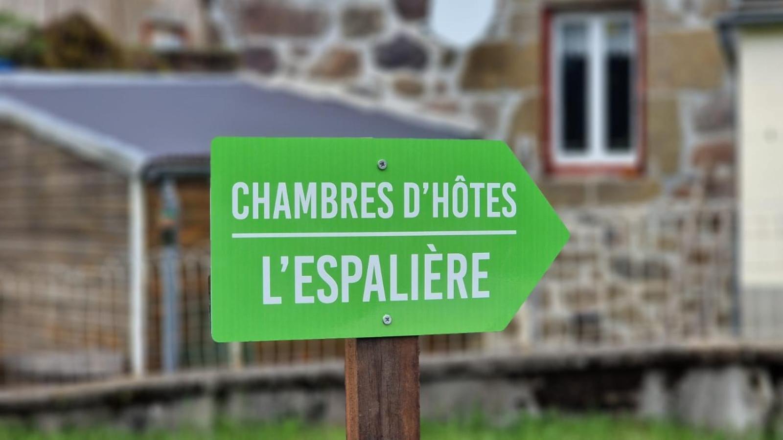 Bed and Breakfast La Gentiane Le Falgoux Esterno foto