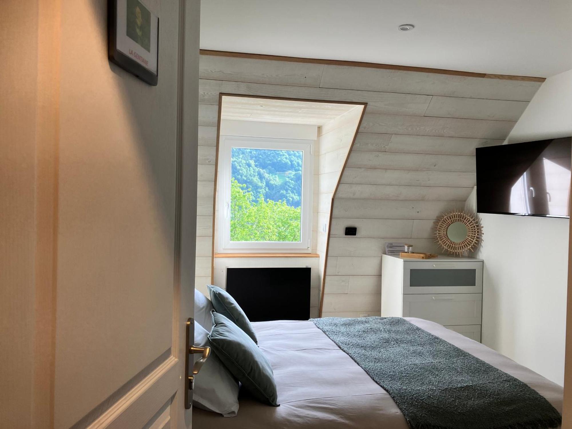Bed and Breakfast La Gentiane Le Falgoux Esterno foto